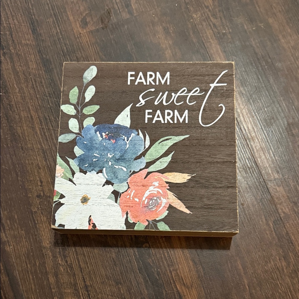 Farm Sweet Farm Wooden Sign with Floral Design